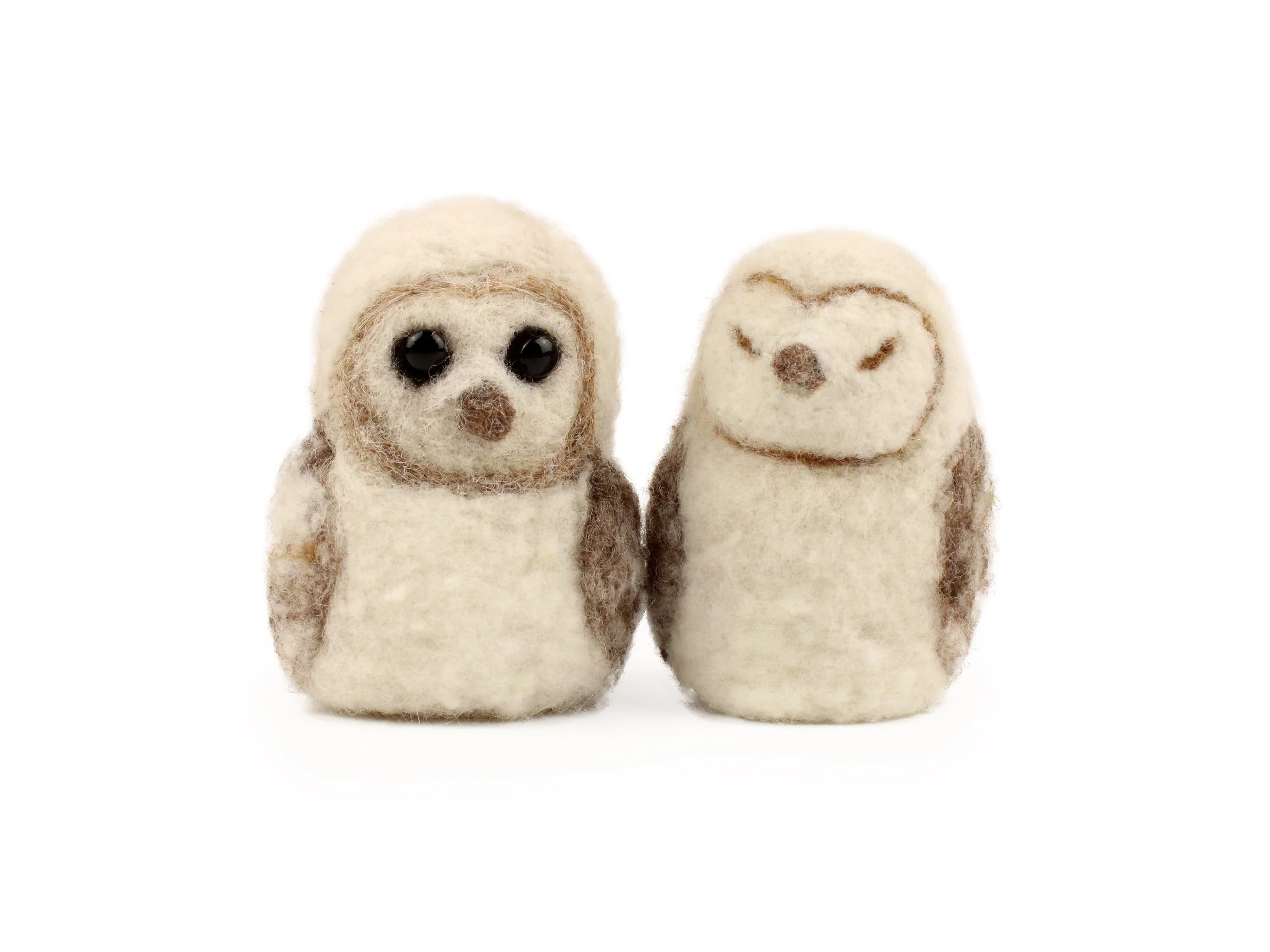 Baby Barn Owl Small Needle Felt Kit - Image 3