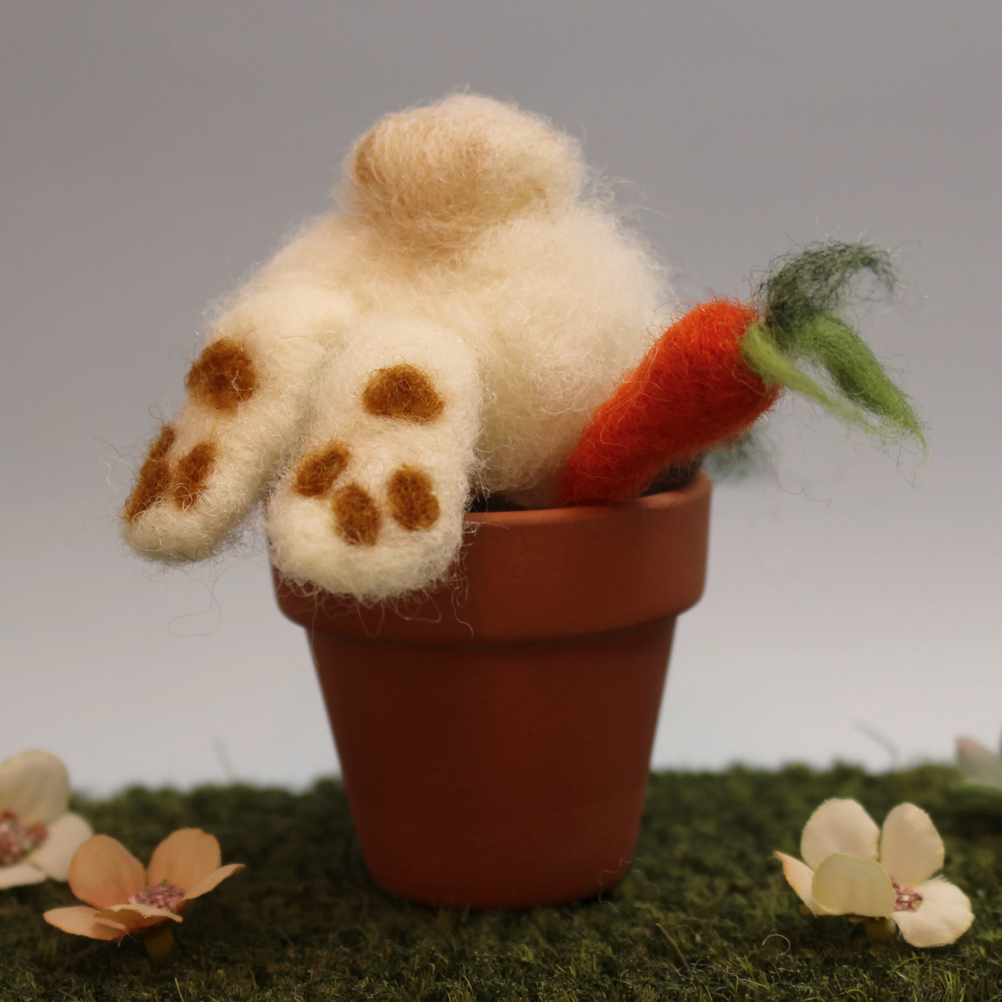 Bunny Bum Pot Small Needle Felt Kit