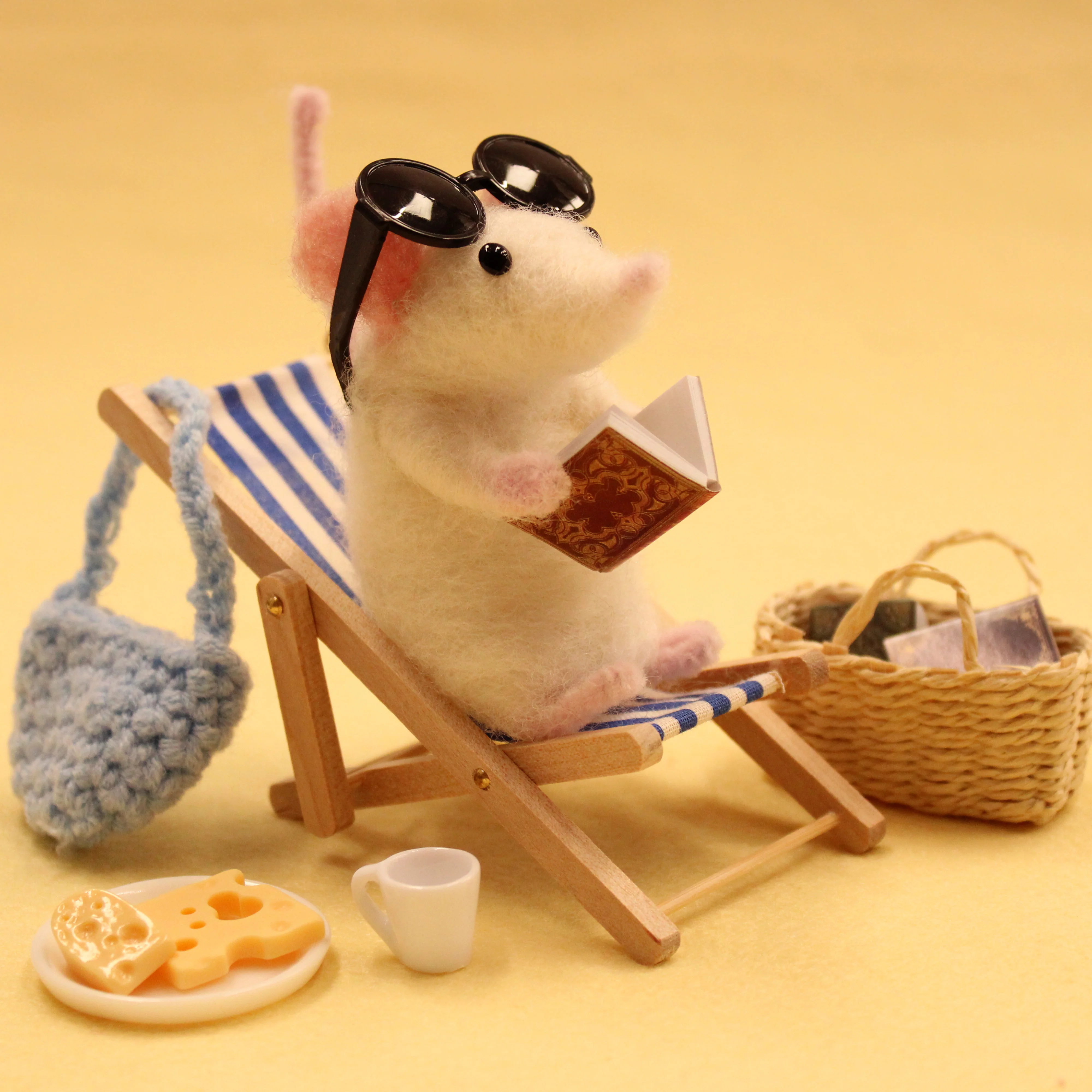 Miniature Crochet Bag for Mice - Image 2