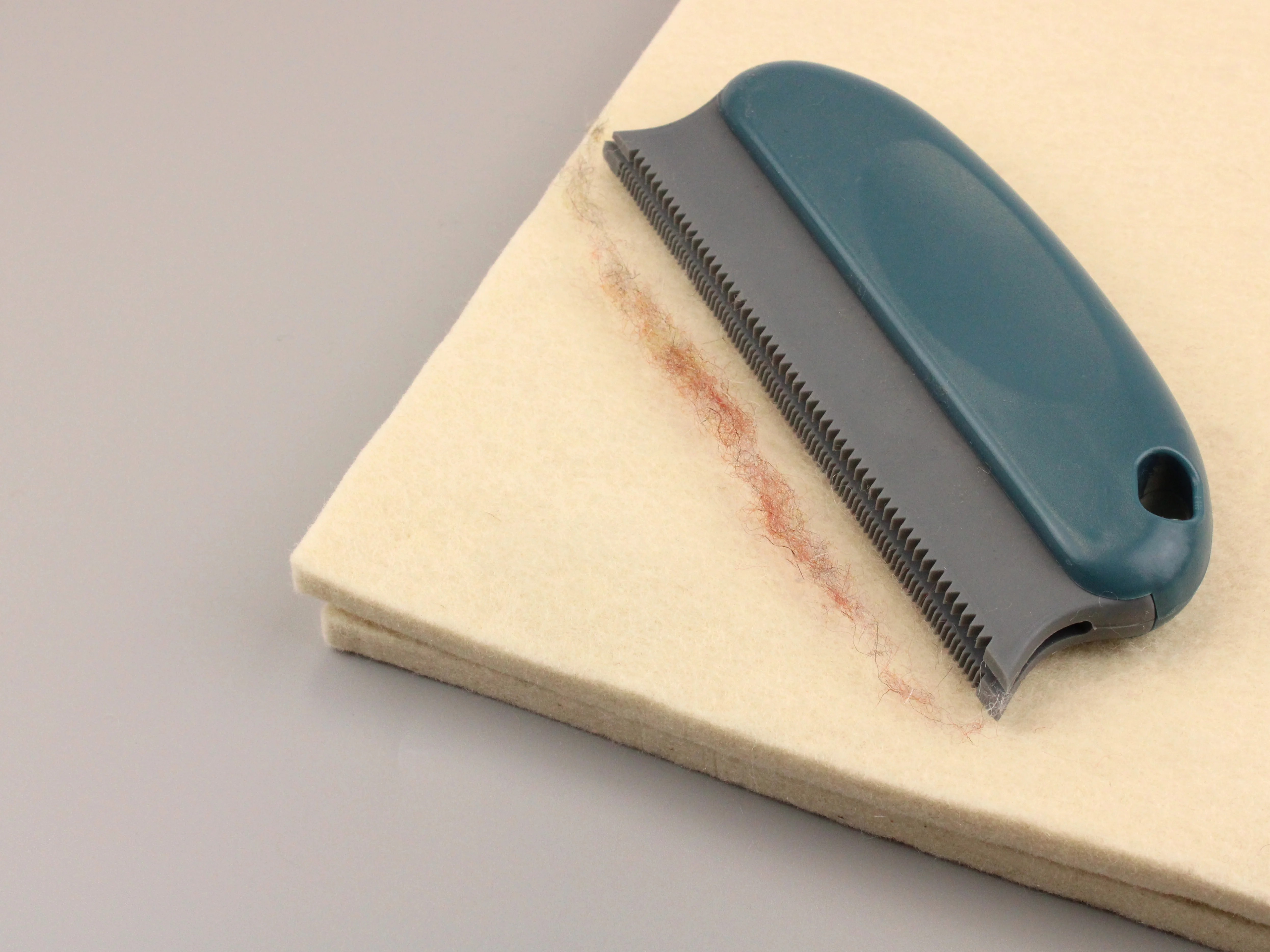 Rubber Brush - ideal for cleaning your Earth Mat - Image 3